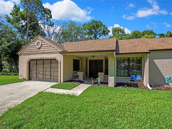 6762 PEARLEAF COURT , SPRING HILL, FL 34606