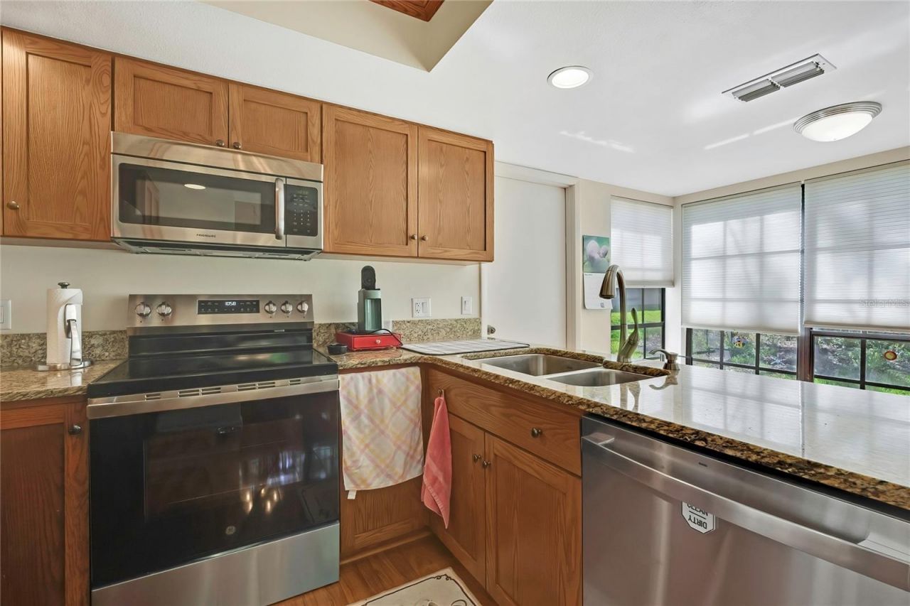 6762 Pearleaf Court, Spring Hill, FL 34606 Photo