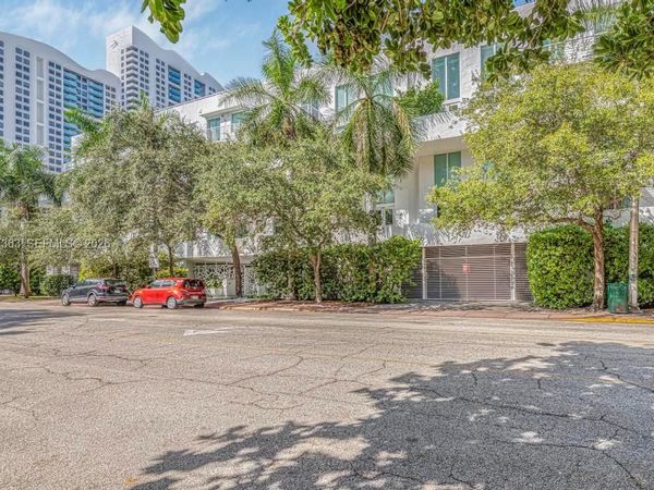 1428 West Ave , Unit 206, Miami Beach, FL 33139