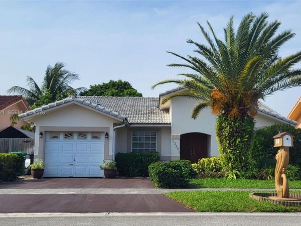 13521 SW 182nd St , Miami, FL 33177