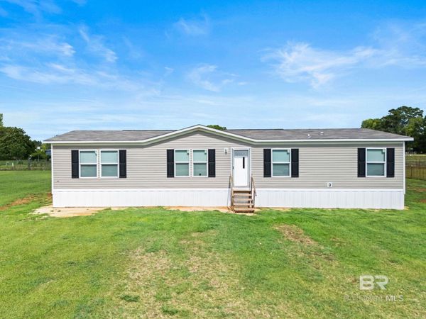 101 Clearview Road, Flomaton, AL 36441