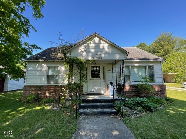1541 N East Street, Montezuma, IN 47862