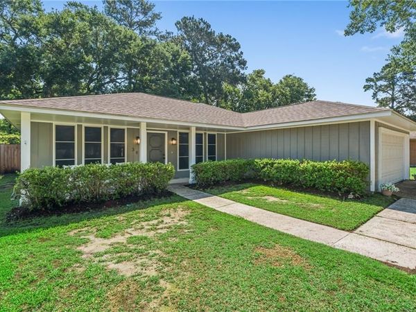 380 RIDGEWOOD Drive , Mandeville, LA 70471