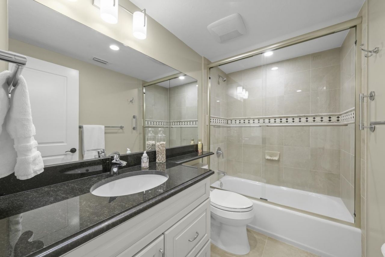 2721 W Gulf Dr, Unit 205, Sanibel, FL 33957 Photo
