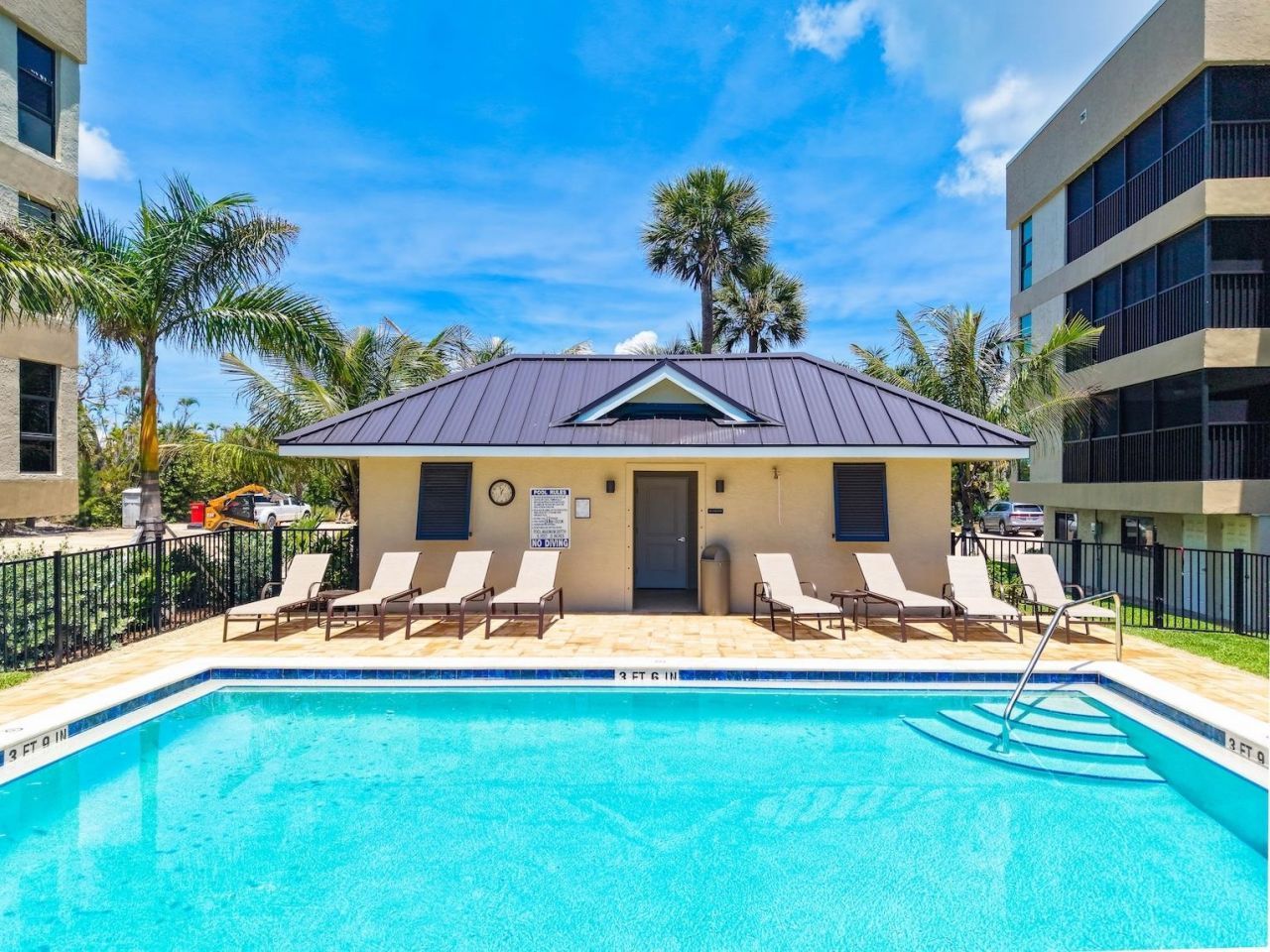 2721 W Gulf Dr, Unit 205, Sanibel, FL 33957 Photo