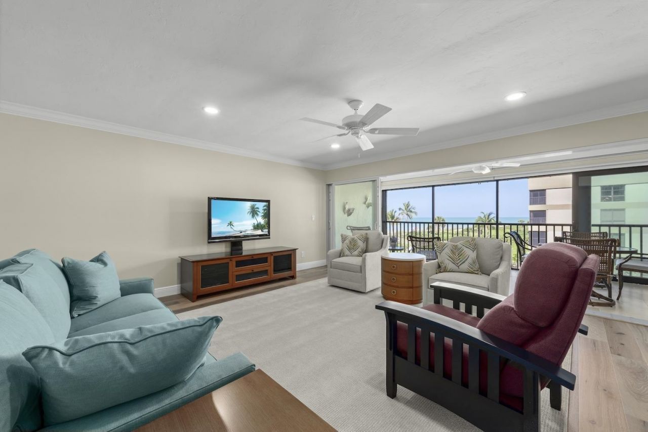 2721 W Gulf Dr, Unit 205, Sanibel, FL 33957 Photo