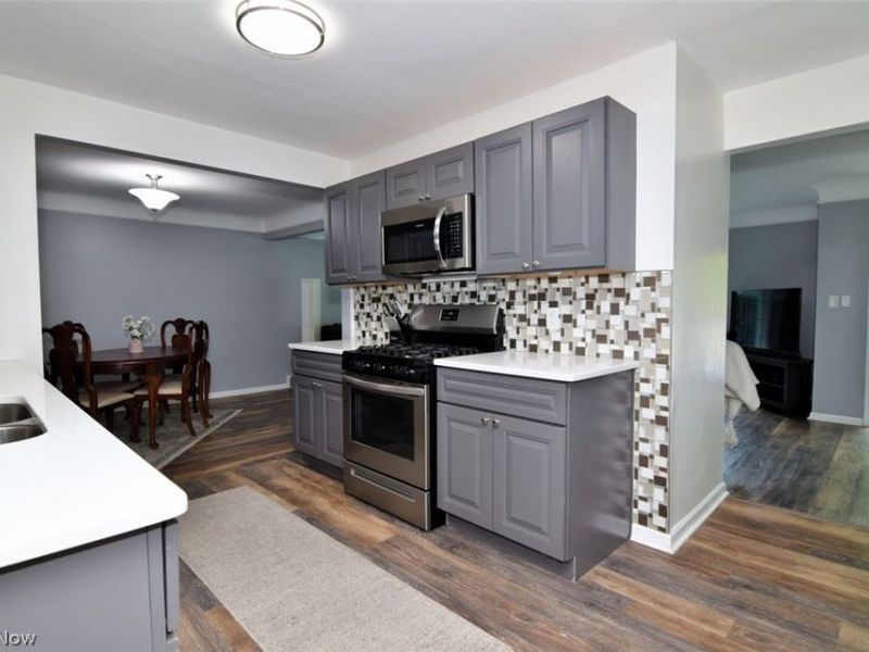 17407 Lomond Boulevard, Shaker Heights, OH 44120 Photo 12