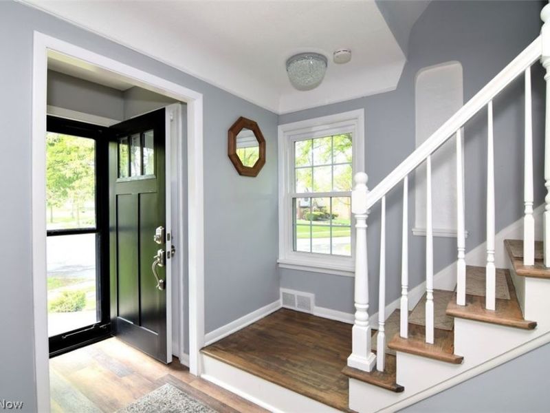 17407 Lomond Boulevard, Shaker Heights, OH 44120 Photo 3