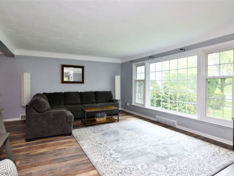 17407 Lomond Boulevard, Shaker Heights, OH 44120 Photo 4