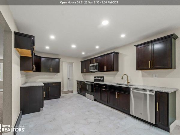 11698 S33 Highway, Iowa Falls, IA 50126
