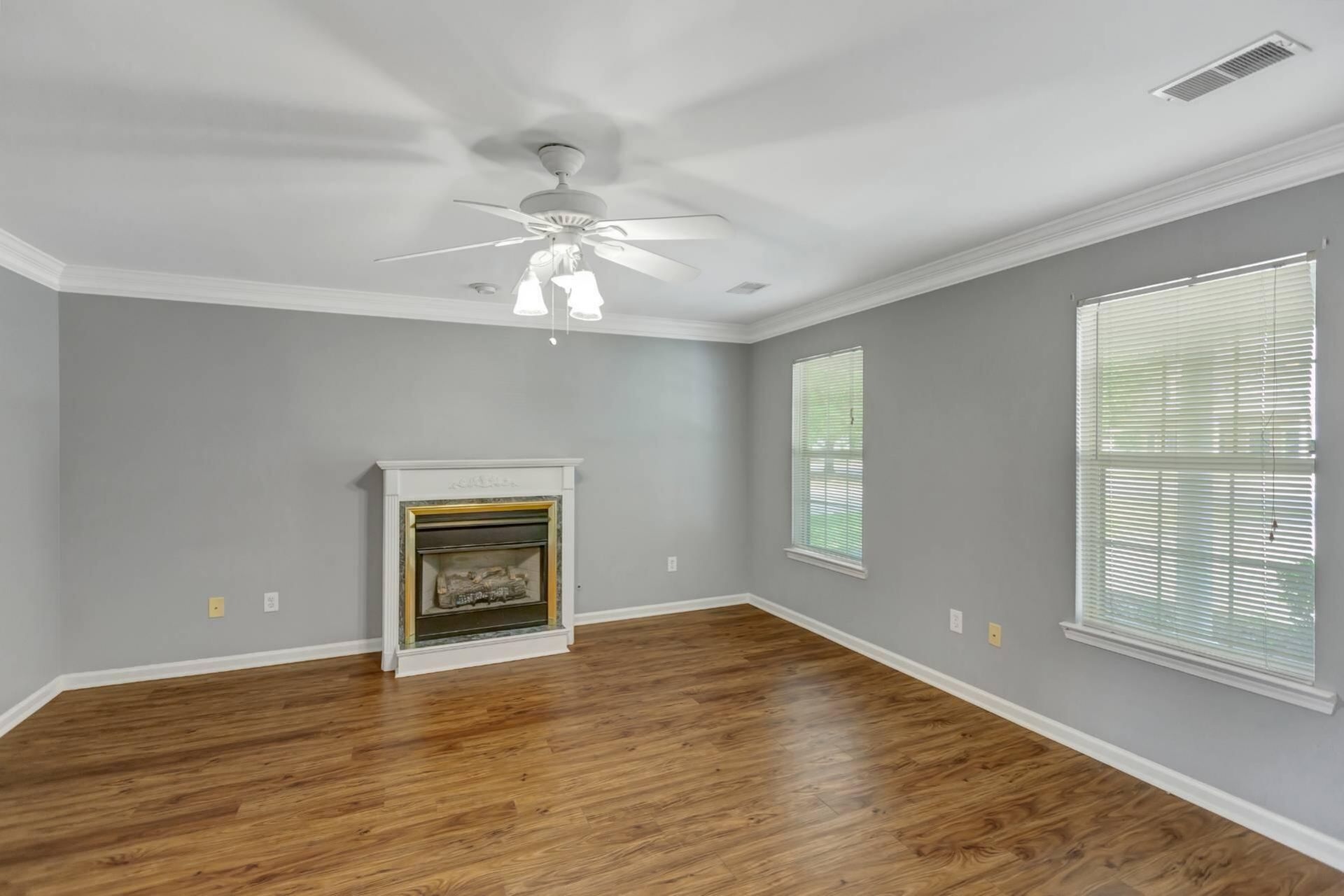 4834 Habersham Lane Photo 6