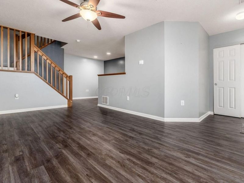 289 Slippery Elm Drive , Blacklick, OH 43004 Photo 5