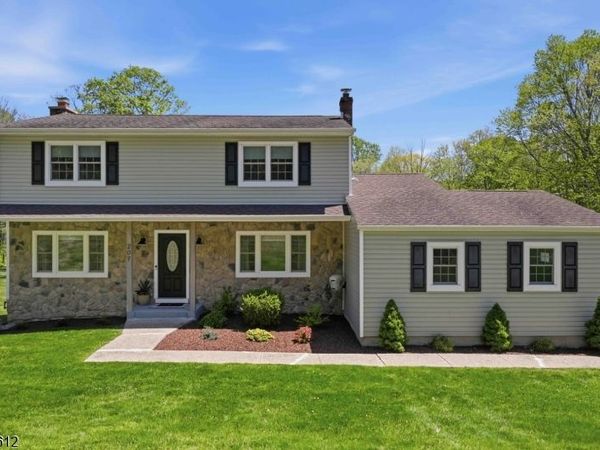 207 Mooney Rd, Roxbury, NJ 07836