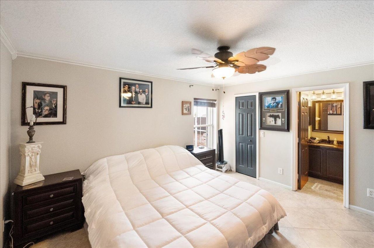 279 SW Glenwood Drive, Port Saint Lucie, FL 34984 Photo