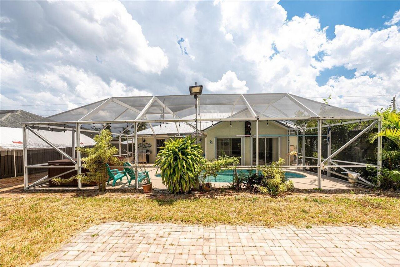 279 SW Glenwood Drive, Port Saint Lucie, FL 34984 Photo