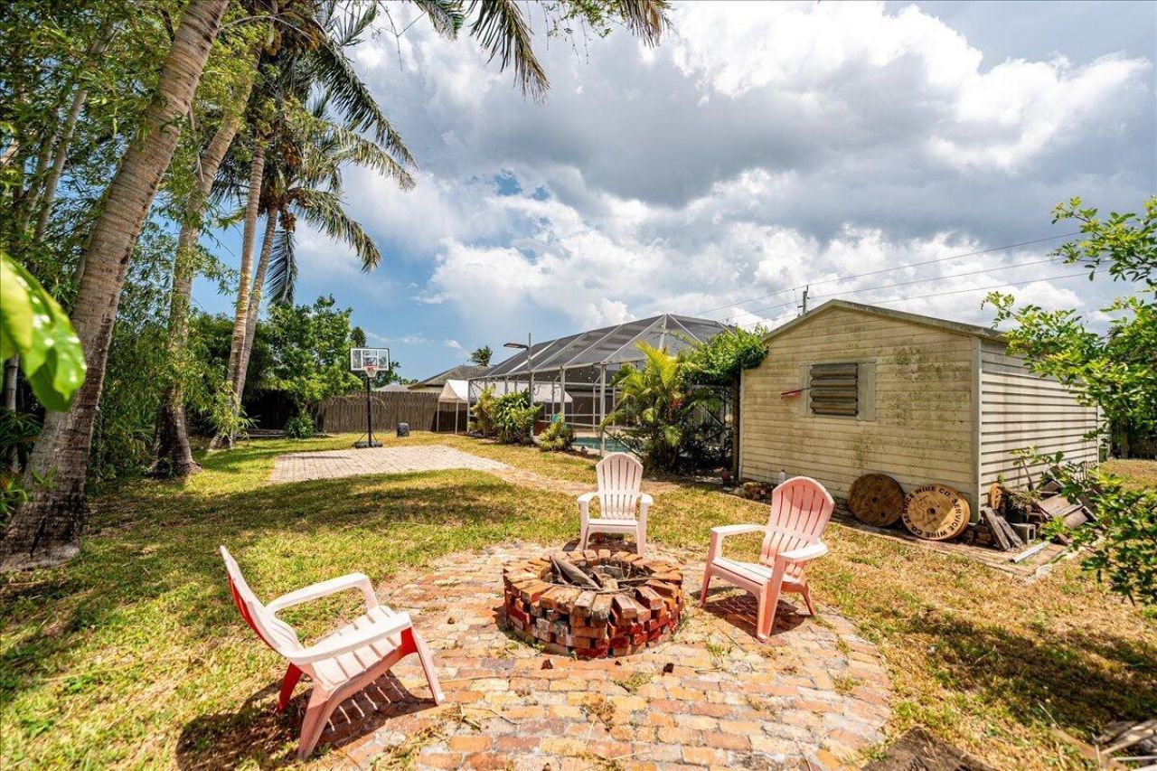 279 SW Glenwood Drive, Port Saint Lucie, FL 34984 Photo