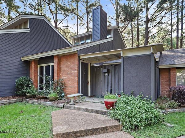 200 Woodgreen Drive, Madison, MS 39110