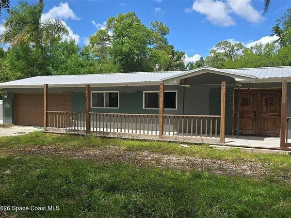 52 W North Shore Avenue , North Fort Myers, FL 33917