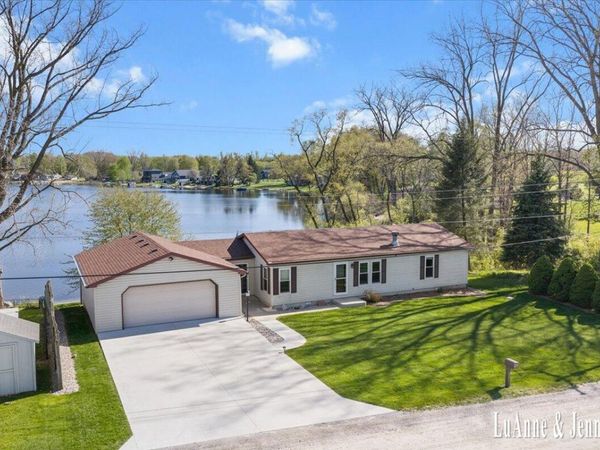 10260 Swem Street NE, Rockford, MI 49341
