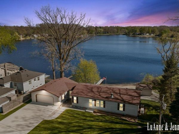 10260 Swem Street NE, Rockford, MI 49341