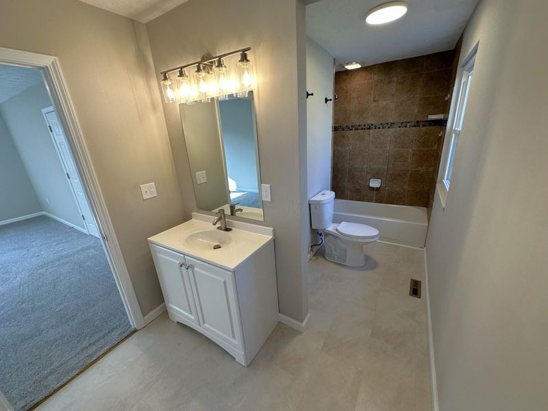 3837 Chickory Avenue, Columbus, OH 43230 Photo 9