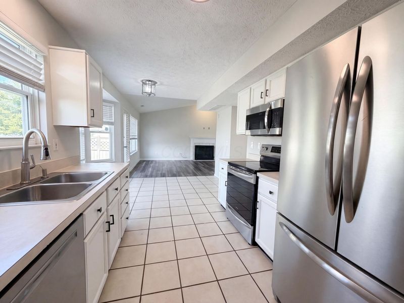 7296 Candlestone Drive , Reynoldsburg, OH 43068 Photo 2