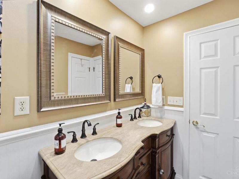 7012 Valley Falls Court, Liberty Township, OH 45011 Photo 41
