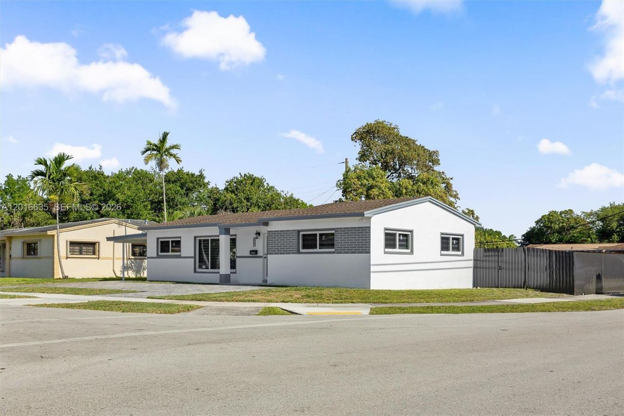 2741 NW 172nd Ter , Miami Gardens, FL 33056 Photo