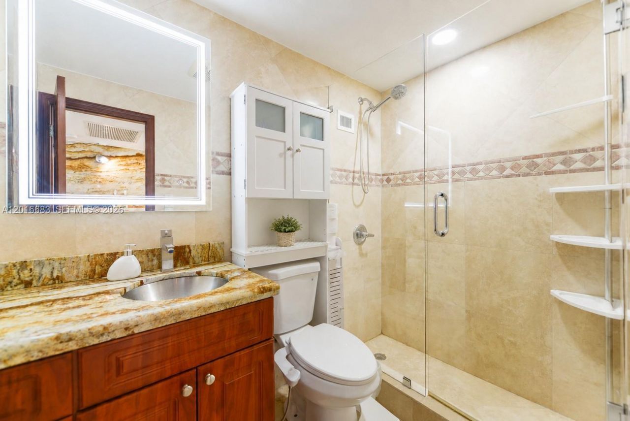 19201 Collins Ave , Unit 609, Sunny Isles Beach, FL 33160 Photo