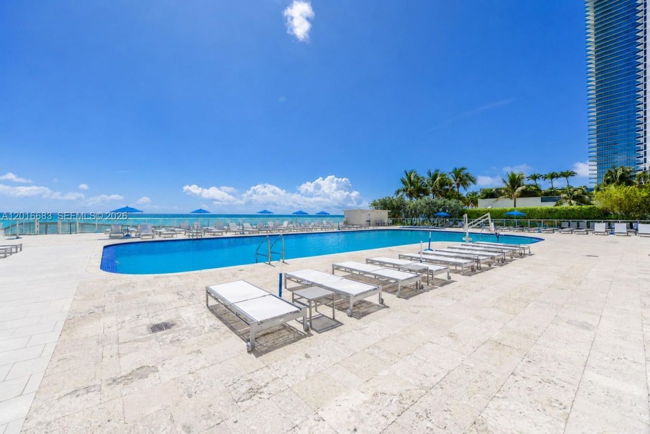 19201 Collins Ave , Unit 609, Sunny Isles Beach, FL 33160 Photo