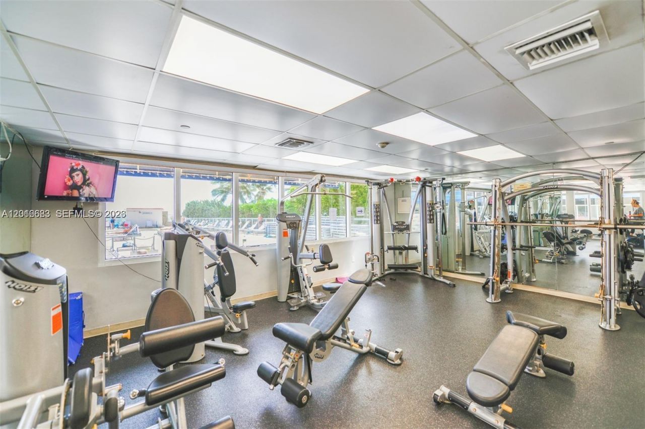 19201 Collins Ave , Unit 609, Sunny Isles Beach, FL 33160 Photo