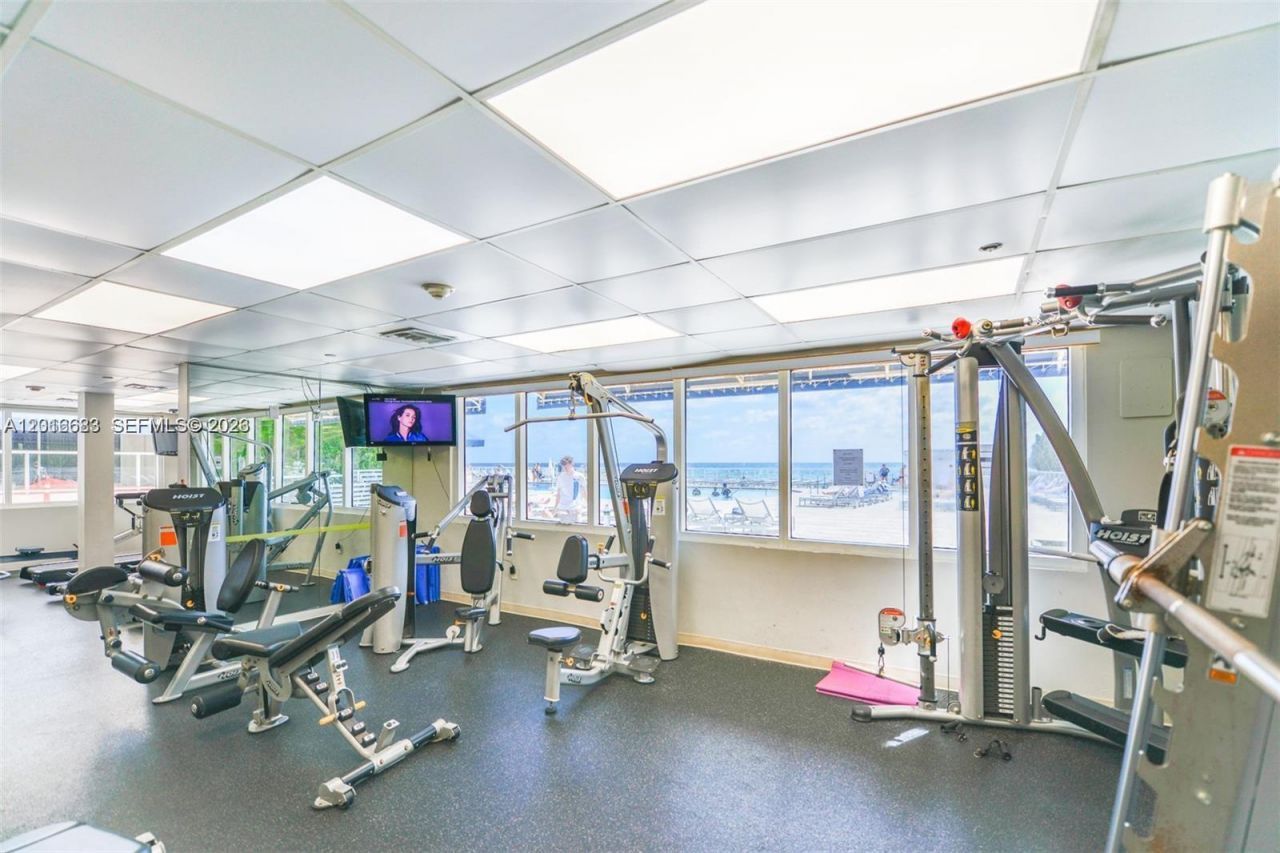 19201 Collins Ave , Unit 609, Sunny Isles Beach, FL 33160 Photo