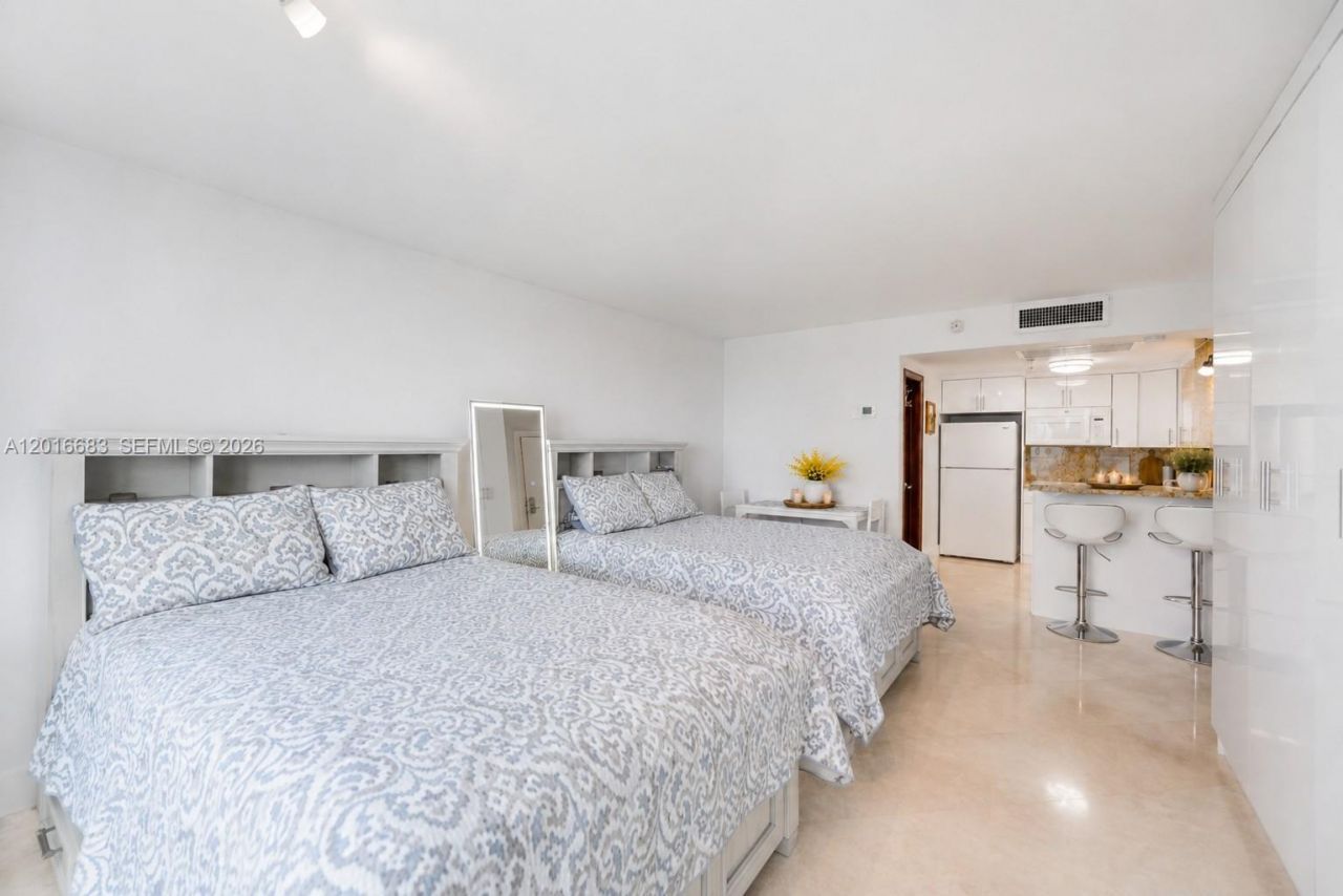 19201 Collins Ave , Unit 609, Sunny Isles Beach, FL 33160 Photo