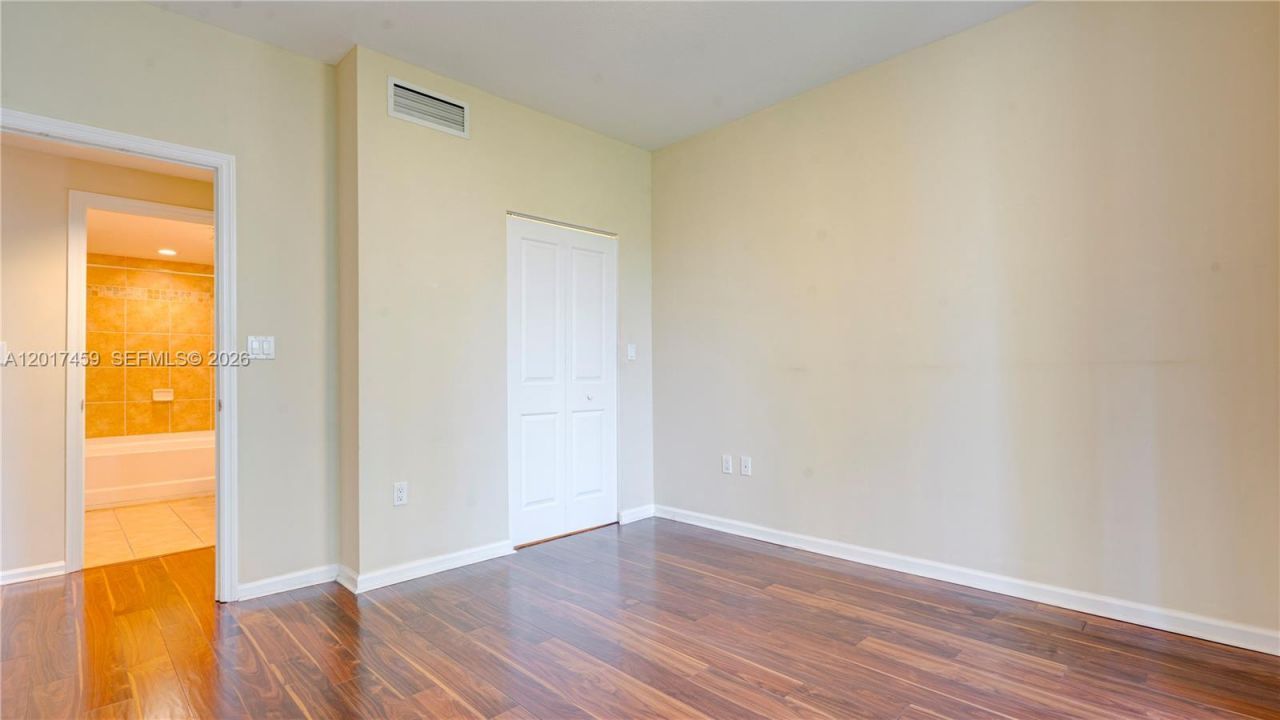 511 SE 5th Ave , Unit 823, Fort Lauderdale, FL 33301 Photo