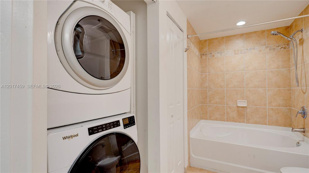 511 SE 5th Ave , Unit 823, Fort Lauderdale, FL 33301 Photo