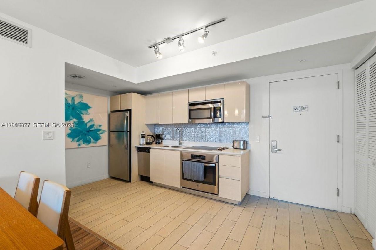 2602 E Hallandale Beach Blvd , Unit R1109, Hallandale Beach, FL 33009 Photo