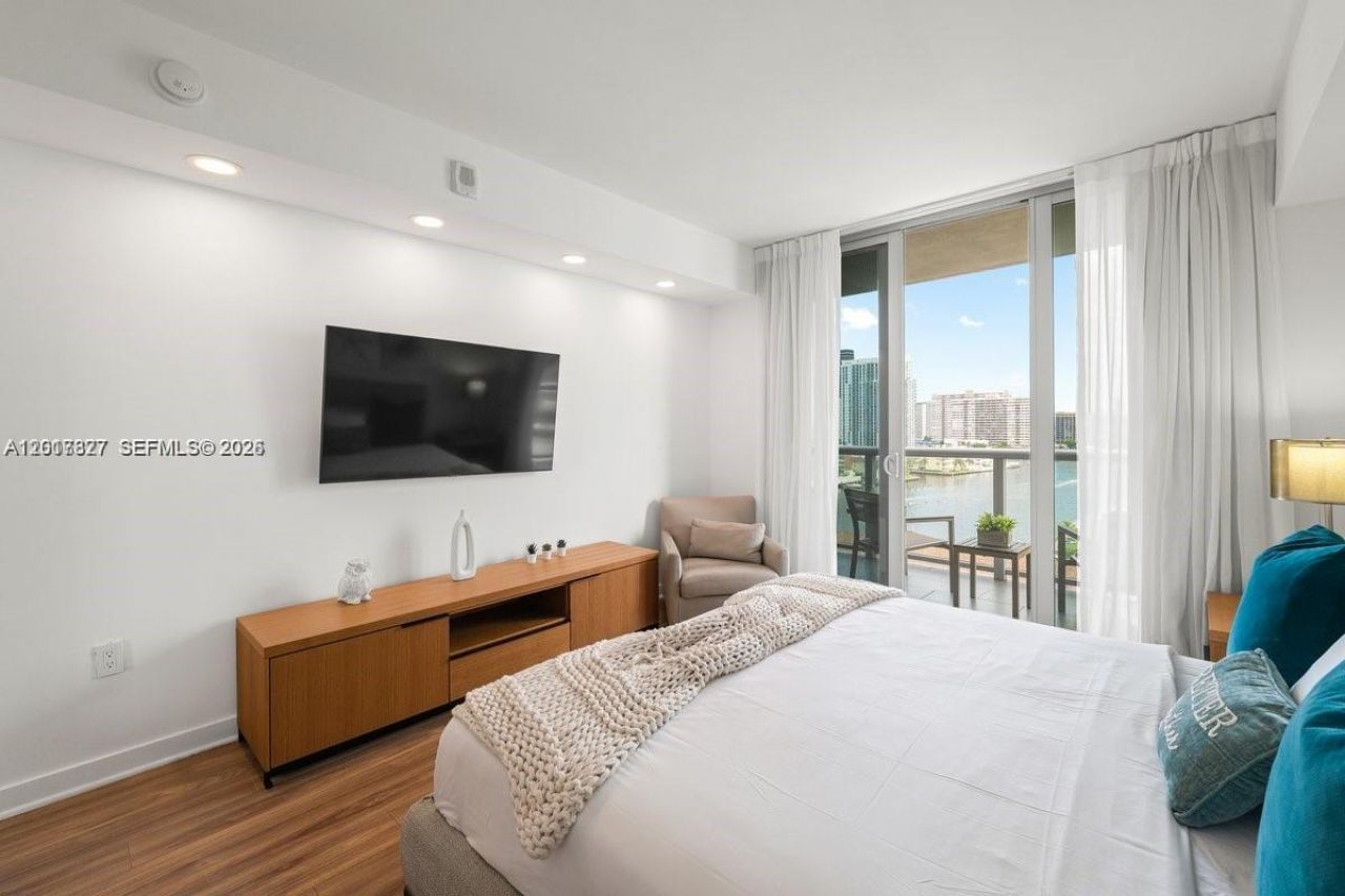 2602 E Hallandale Beach Blvd , Unit R1109, Hallandale Beach, FL 33009 Photo