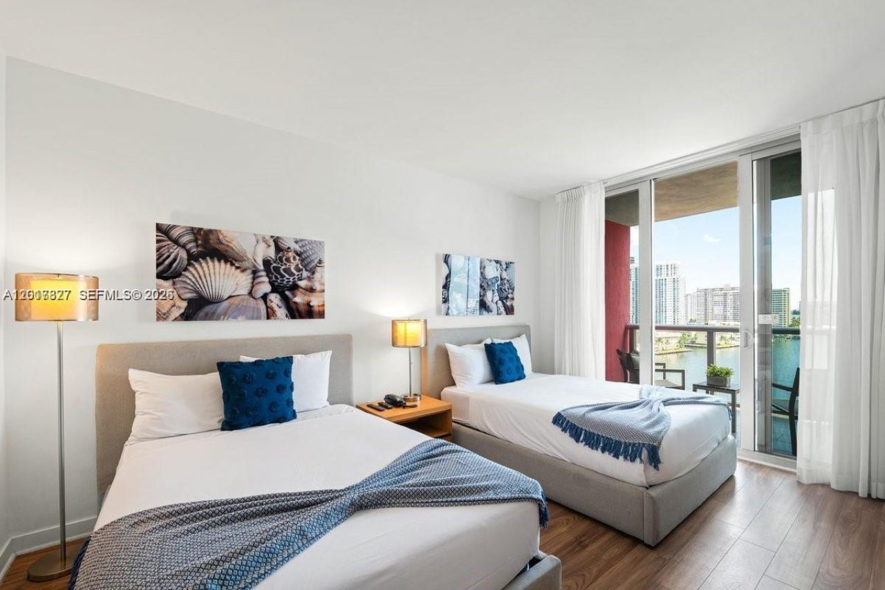 2602 E Hallandale Beach Blvd , Unit R1109, Hallandale Beach, FL 33009 Photo