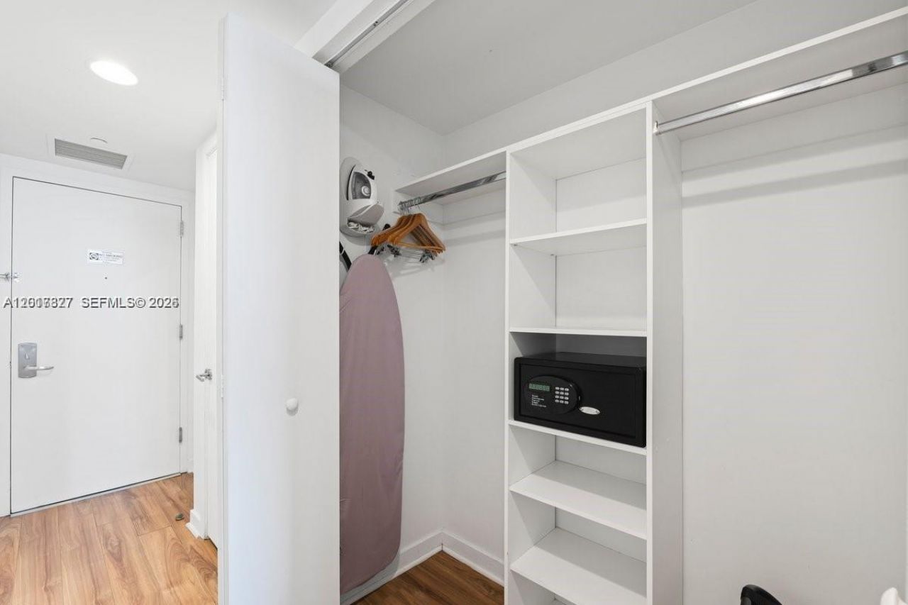2602 E Hallandale Beach Blvd , Unit R1109, Hallandale Beach, FL 33009 Photo