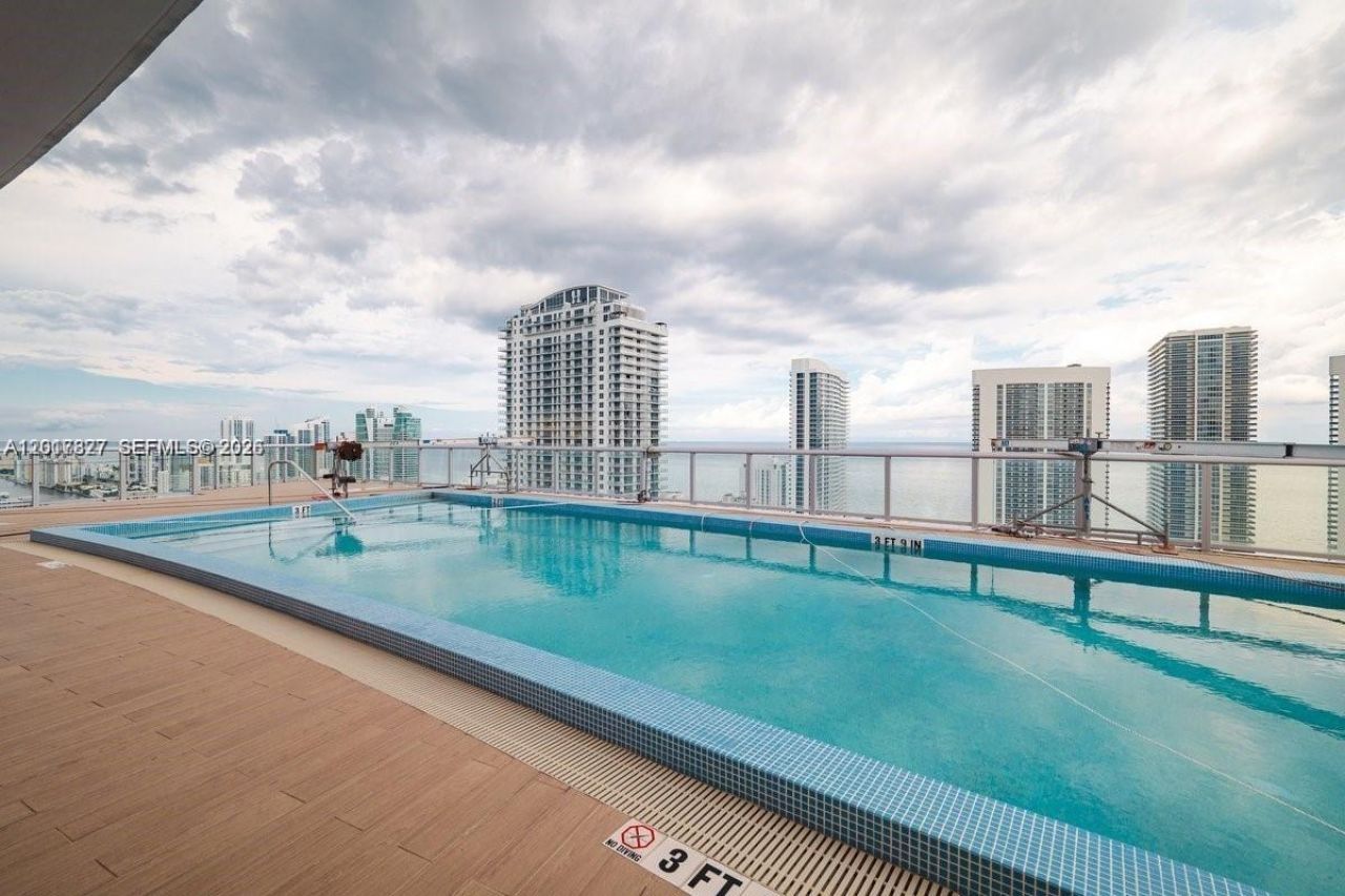 2602 E Hallandale Beach Blvd , Unit R1109, Hallandale Beach, FL 33009 Photo