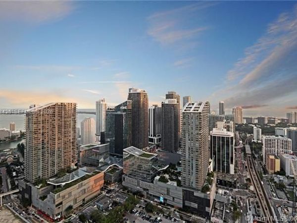 92 SW 3rd St , Unit 5203, Miami, FL 33130