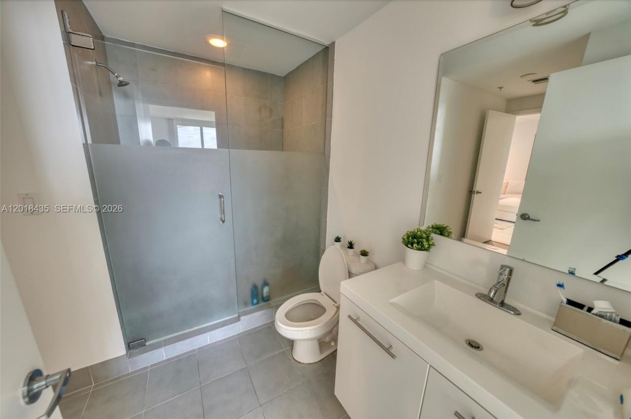 92 SW 3rd St , Unit 5203, Miami, FL 33130 Photo