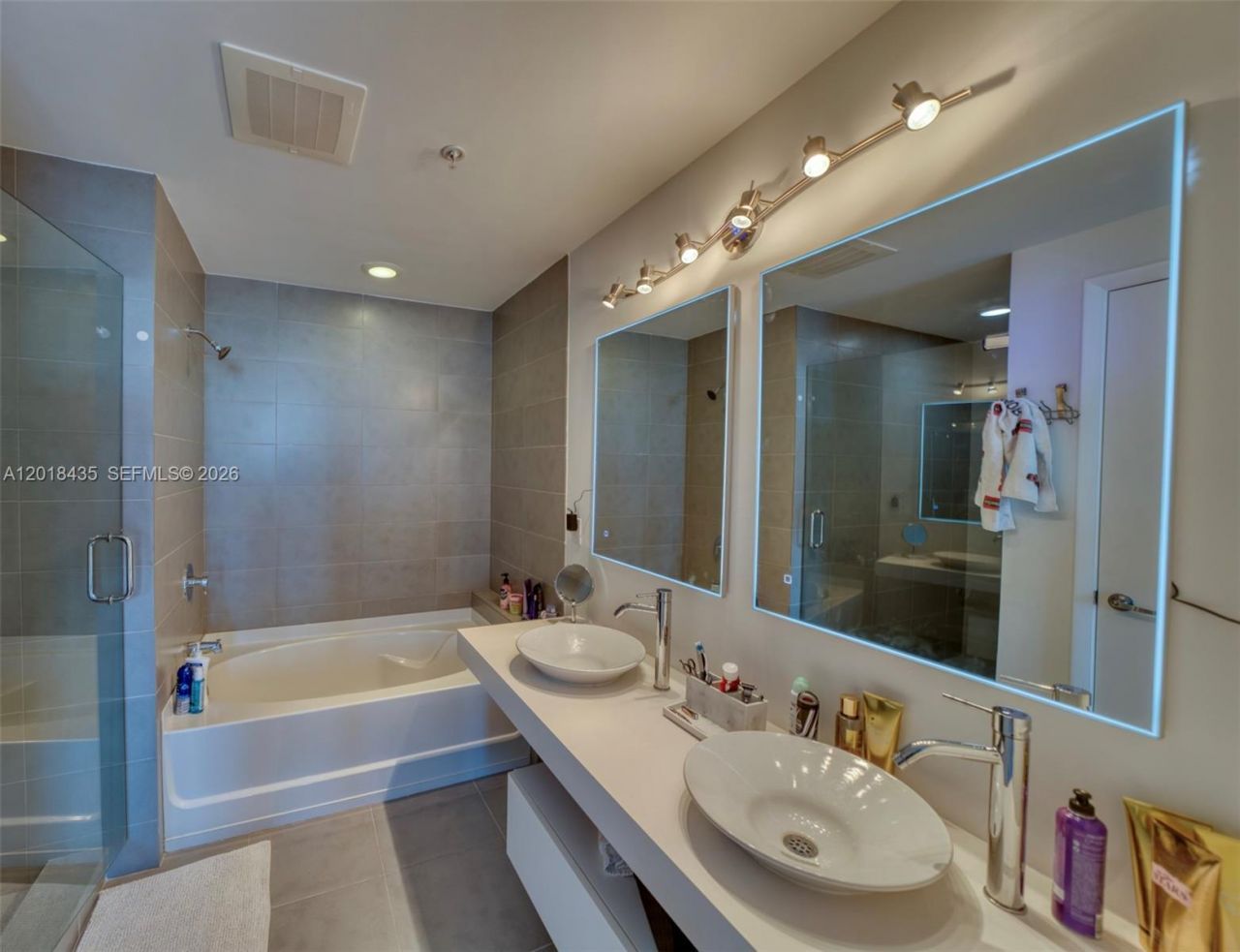 92 SW 3rd St , Unit 5203, Miami, FL 33130 Photo