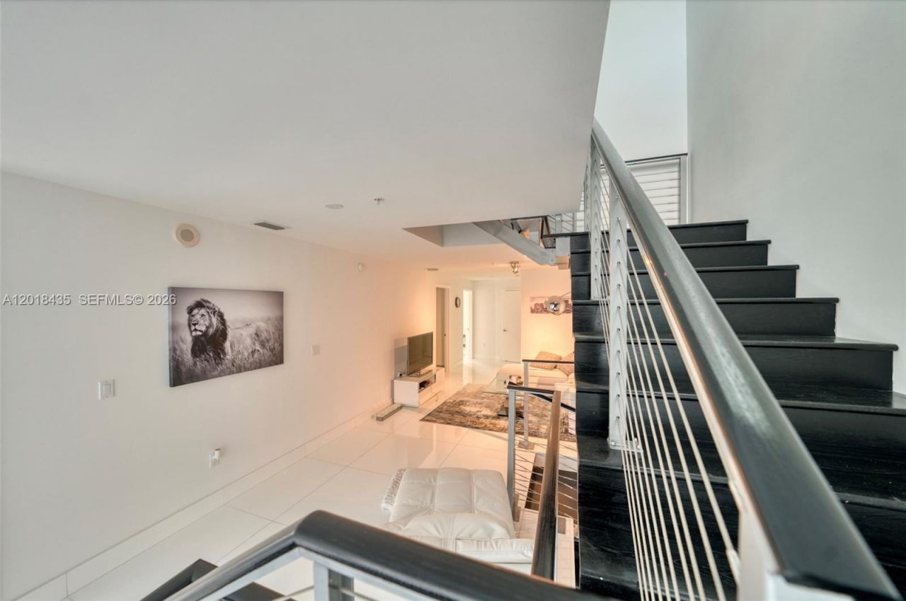 92 SW 3rd St , Unit 5203, Miami, FL 33130 Photo