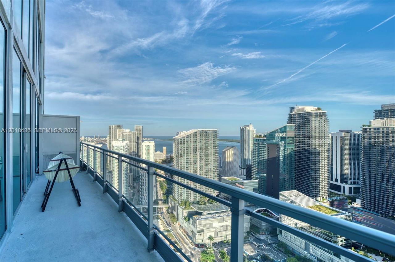 92 SW 3rd St , Unit 5203, Miami, FL 33130 Photo