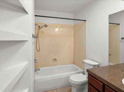3433 Des Moines Dr, Stockton, CA 95209 Photo