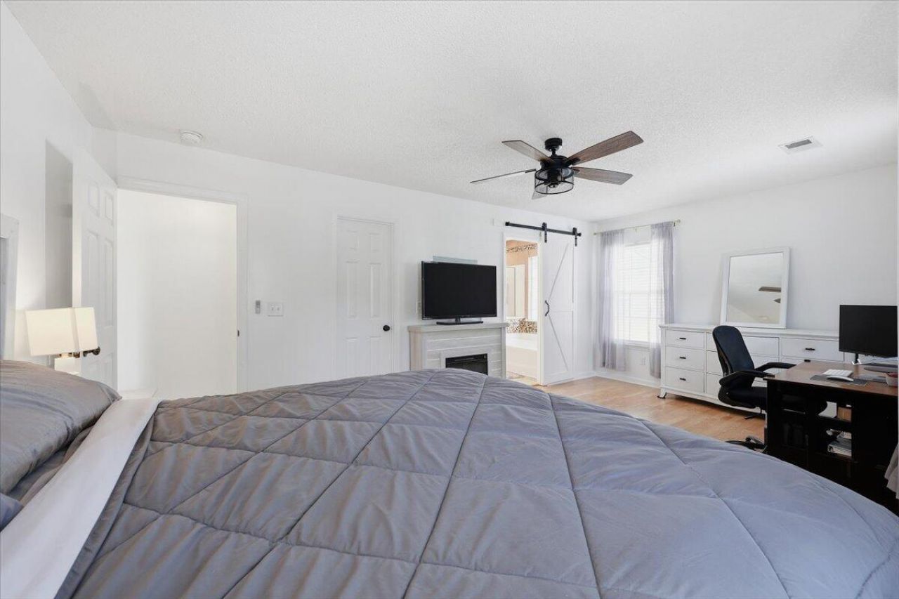 101 Chatfield Circle Photo 24