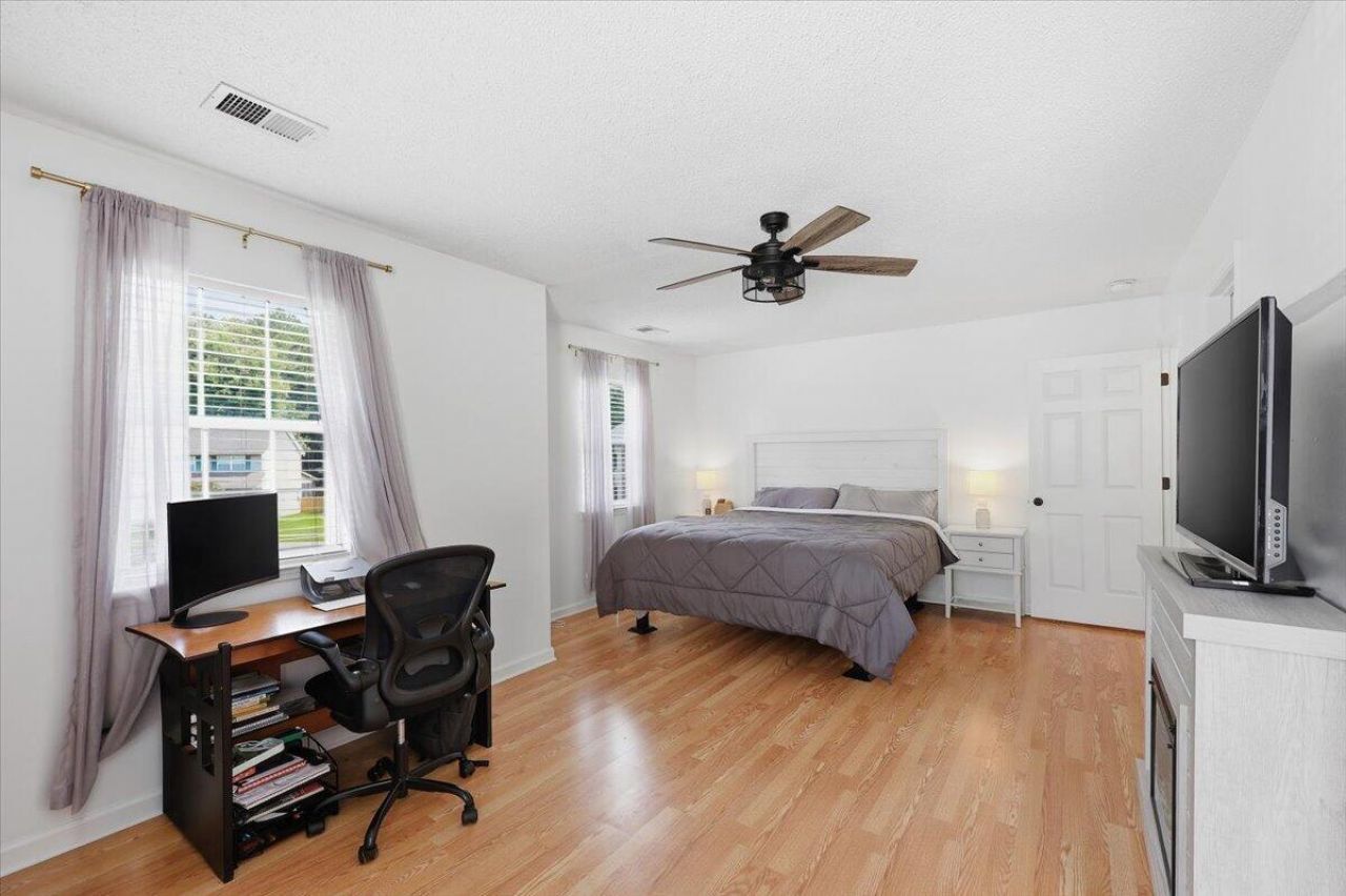 101 Chatfield Circle Photo 25
