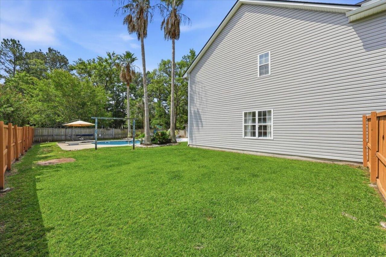 101 Chatfield Circle Photo 41