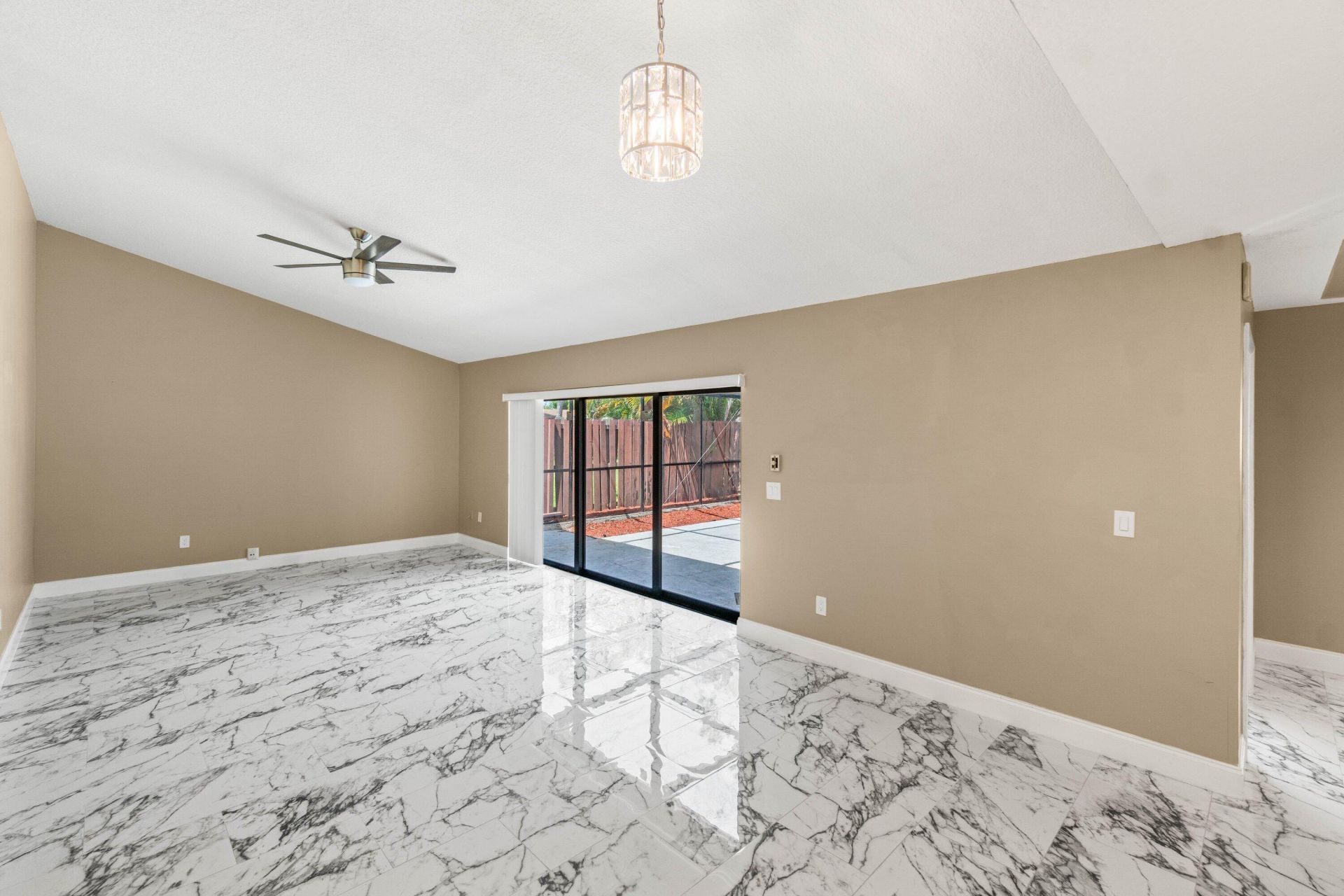 4585 Holly Lake Drive, Lake Worth, FL 33463 Photo
